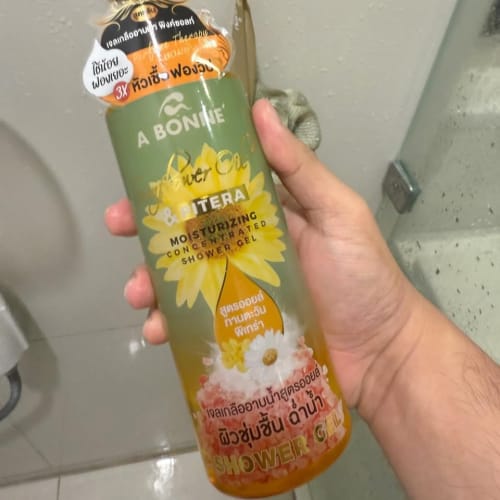 A Bonne Beauty Shower Gel: A Fragrant Floral Scent with a Ton of Lather รูปที่ 1