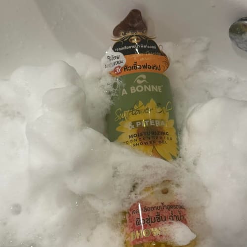 A Bonne Beauty Shower Gel: A Fragrant Floral Scent with a Ton of Lather รูปที่ 3