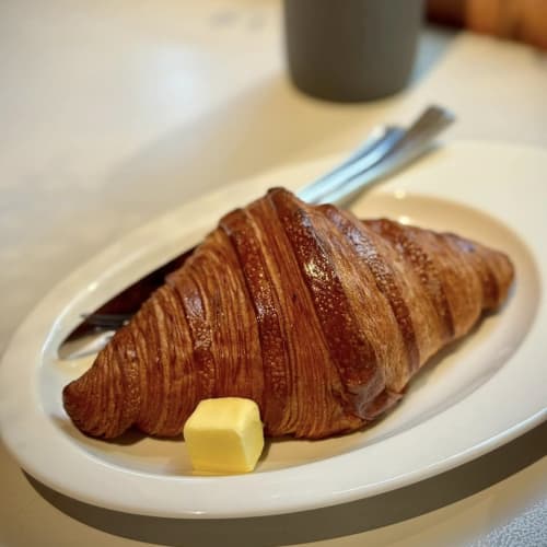 Anh Coffee Roastery: Delicious Croissants in Ho Chi Minh รูปที่ 2