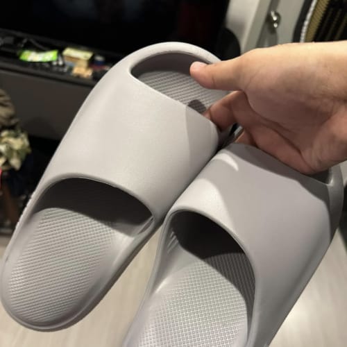 These House Slippers Are Anti-Slip and Just the Right Firmness รูปที่ 1