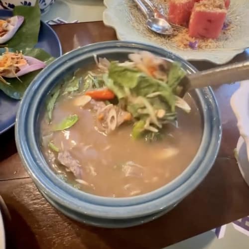 At-Ta-Rote, Sukhumvit 39: An Outstanding Ranjuan Beef Curry รูปที่ 1