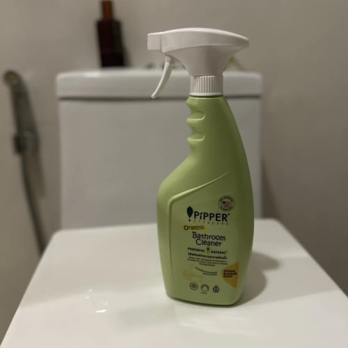 Pineapple-Extract Bathroom Cleaner: Gentle on Your Health รูปที่ 1
