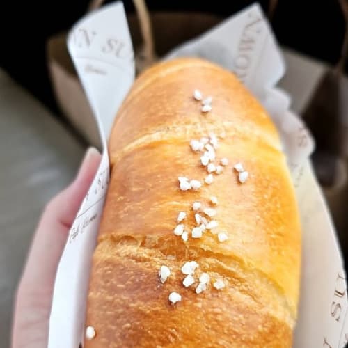 Brown Sugar, Chonburi: The Most Deliciously Rich Shio Pan Around รูปที่ 1