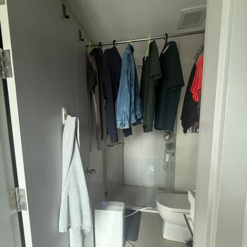 A Dehumidifier's Laundry-Dry Mode: Dries Clothes Hung in the Bathroom Without Musty Smell รูปที่ 2