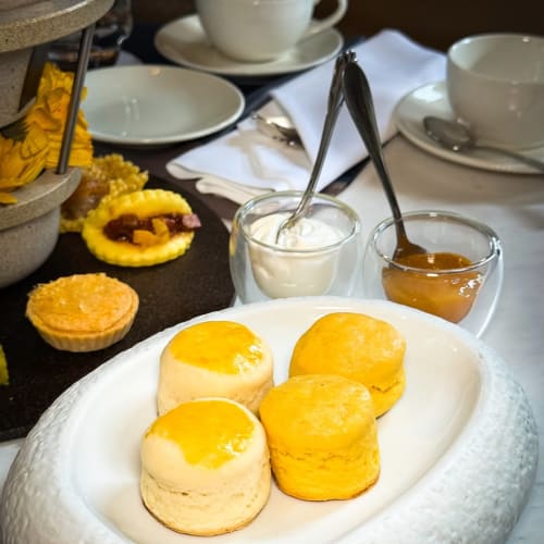 Diplomat Bar's New Honey-Themed Afternoon Tea รูปที่ 4