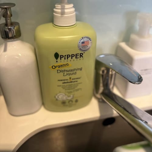 Gentle-Formula Dish Soap: Won't Wreck Your Hands, Made with Natural Extracts รูปที่ 1