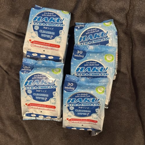 Haku Cold Wet Tissues: Carry-Along Cooling Wipes รูปที่ 1