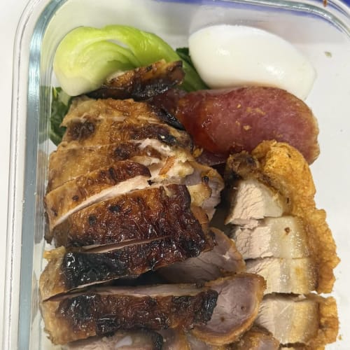 Hom Chui: Selling Under Charn Issara Tower 2 Every Thursday รูปที่ 1