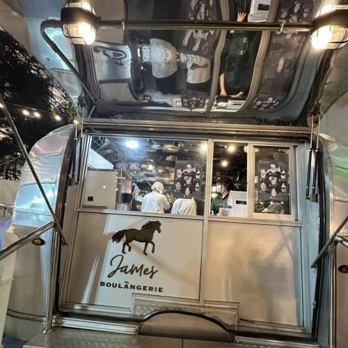 James Boulangerie's Soft Cream Croissant Cart at EmQuartier รูปที่ 2