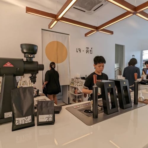 JEDI Café & Bar: A Cute Coffee Shop Near Golden Mount รูปที่ 5