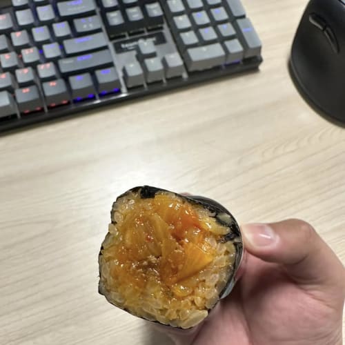 Convenience Store Kimbap Review: Kimchi Pork Flavor รูปที่ 3