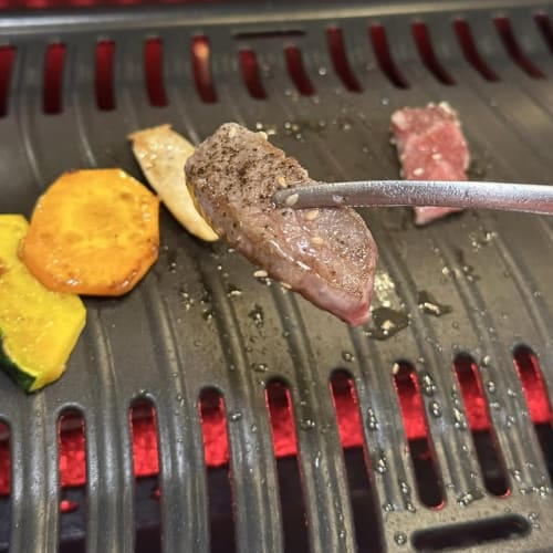 Kobe Nii Yakiniku, Udomsuk: Tender, Juicy Aussie Beef Karubi รูปที่ 1