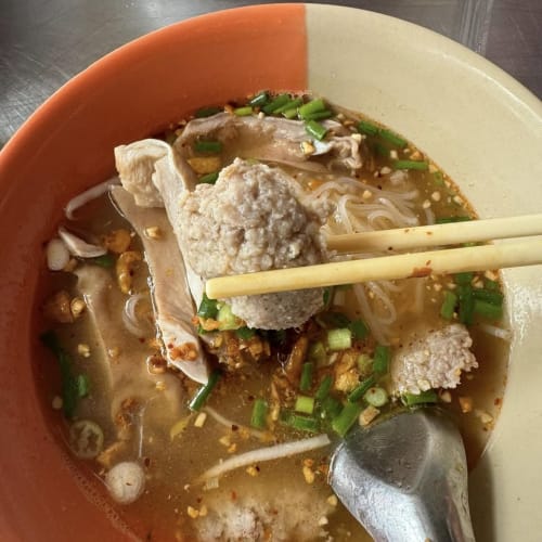Kuaitiew Pin Rua, Onnut Branch: Excellent Offal รูปที่ 2