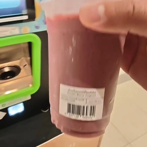 A Freshly Blended Smoothie at Matsuzakaya Depachika, One Bangkok, 89 Baht รูปที่ 1