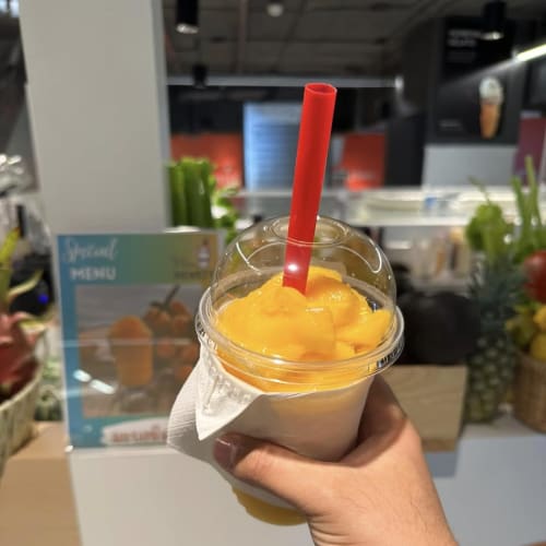 Silom Edge's Marian Plum Smoothie: Intense at Just 85 Baht รูปที่ 1