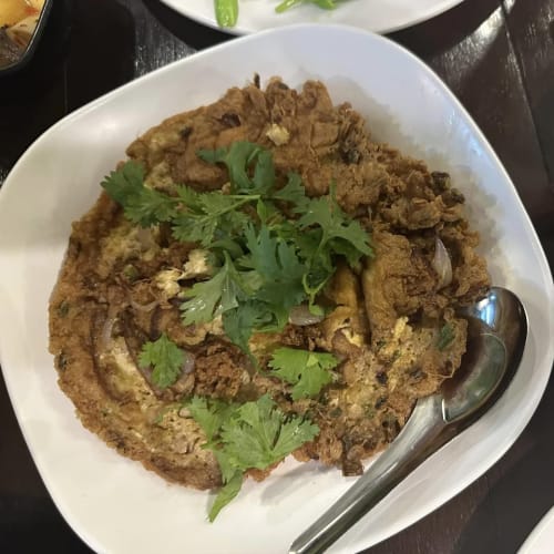 OMYIM CAFE: Made-to-Order Dishes, Som Tam & Coffee on Soi Suthisan รูปที่ 3