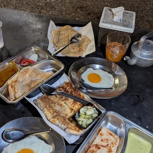 Roti De Forest, Pattani: Every Kind of Roti, Open Morning Till Night รูปที่ 1