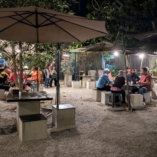 Roti De Forest, Pattani: Every Kind of Roti, Open Morning Till Night รูปที่ 2