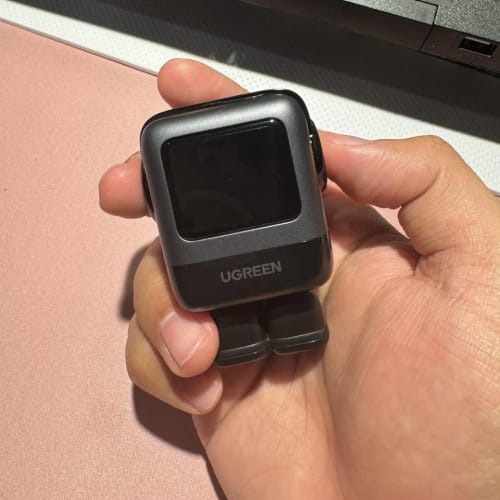 Ugreen's 65W Charger with a Cute Robot Design รูปที่ 1
