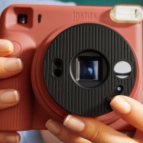 instax SQUARE 2: Fujifilm's New Square-Format Film Camera Gets Built-In Warm/Cool Filters, 3,590 Baht รูปที่ 3