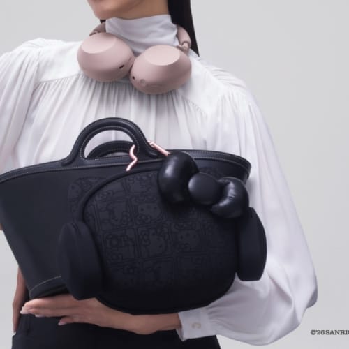 Sony x Hello Kitty: the cute part is the bag, the gear stays Sony-minimal รูปที่ 2