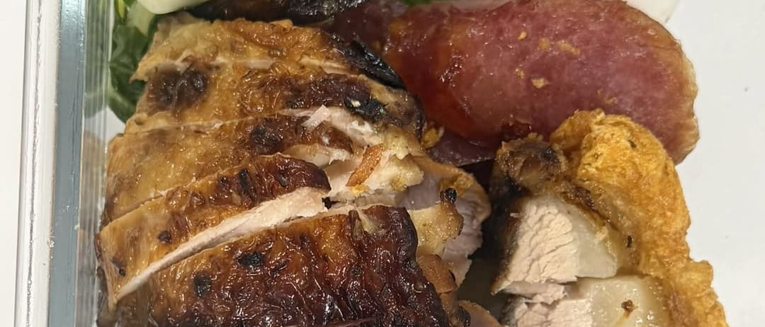Hom Chui: Selling Under Charn Issara Tower 2 Every Thursday