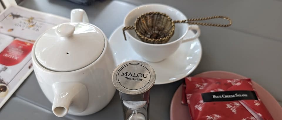 MALOU TEA Atelier: A New Tea Shop in Charoen Nakhon