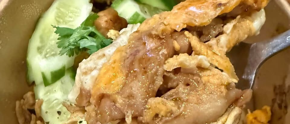 Papa Loves You: A Grab-Only Kitchen Near Sukhumvit 50 Selling Just 2-3 Dishes a Day