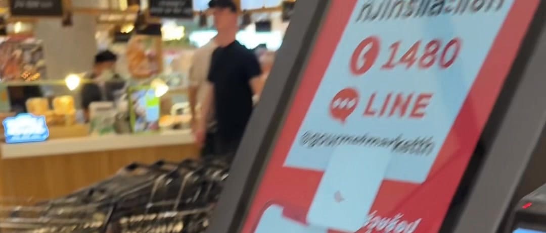 A New Smart Shopping Cart: Scan as You Go, Pay Instantly