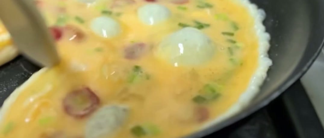Tornado Egg with Cherry Tomato and Sliced Scallion for Extra Color