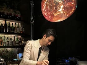 Gir's Bar BKK บาร์เทนเดอร์มือเยี่ยม