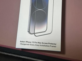 Film กระจกหน้าจอ iPhone ติดง่าย พร้อมอุปกรณ์
