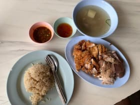 ข้าวมันไก่ไหหลำ ซอยราชวินิตบางแก้ว ชอบสุด