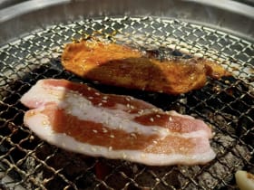 กูกินจุ บุฟเฟต์เนื้อย่างหมูย่าง