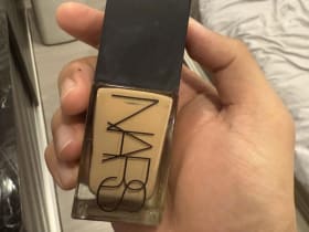 NARS Light Reflecting Foundation