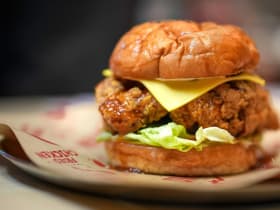 Pelicana Chicken บุกไทย สาขาแรกที่ SIAMSCAPE ไก่ทอดในตำนานจากเกาหลี