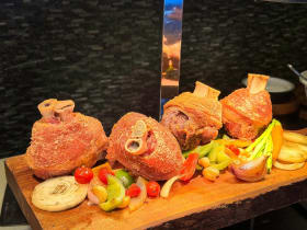 Rain Tree Cafe เทศกาล Oktoberfest อาหารเยอรมัน