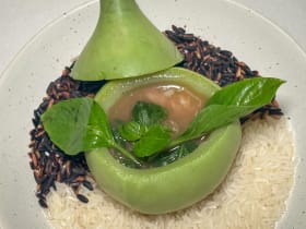 Vela Bhirom Fine Dining ไทย ที่ Villa Deva Resort สาทร