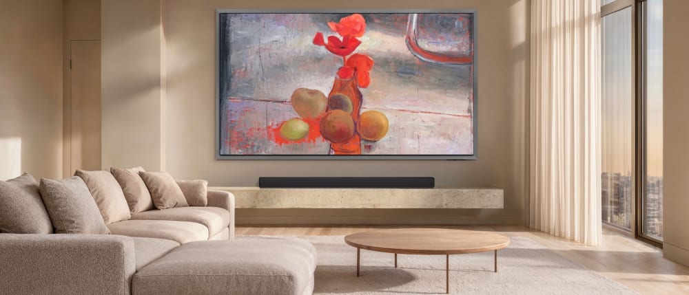 Art Basel Paris 2026 มาถึงผนังบ้าน: ดอกป๊อปปี้สีจัดกับห้องปั้นขาวดำ บน Samsung Art Store