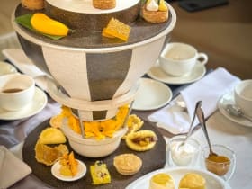 Diplomat Bar เซ็ตน้ำผึ้ง Afternoon Tea ใหม่