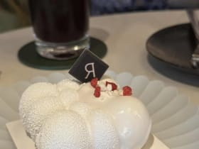 Tirpse K11 Musea ขนมและกาแฟ Japanese French Cuisine