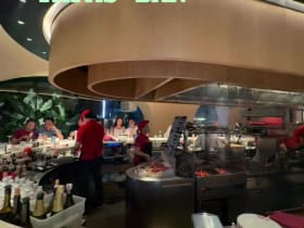 Vaso Spanish Tapas Bar บรรยากาศเก๋