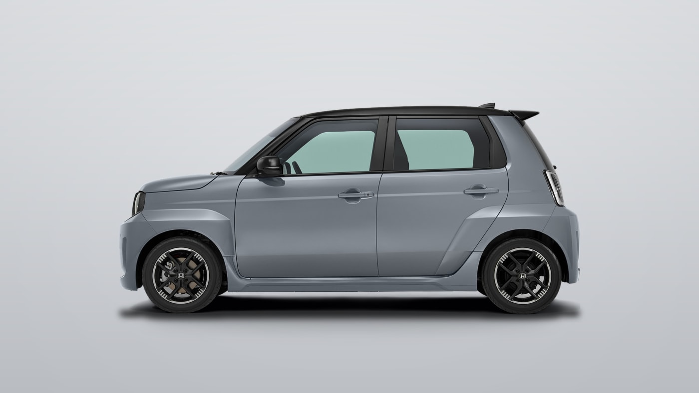 If a city car is a shoe, this one is a limited-edition sneaker. It is imported from Japan, only 30 units this year, at THB 990,000. There is one colour, Luminous Gray with a black roof, and a white, grey and blue interior. Press Boost and the motor releases its full 95 hp and 162 Nm, with simulated gear shifts from paddles behind the wheel. The 29.6 kWh battery gives 253 km (NEDC), which we think is plenty for Bangkok. This looks like a car you buy out of love, not arithmetic. The booking window was a single day, 17 August, with deliveries from November, so check with Honda whether any quota is left.