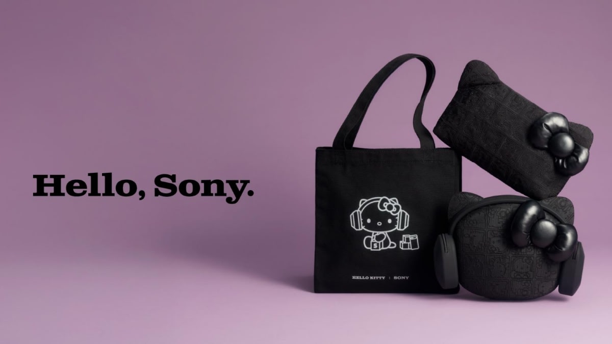 Sony Thai and Sanrio have launched the Sony x Hello Kitty limited-edition collection, the first in Thailand, sold only at Sony Store's six branches and Sony Store Online, with pre-orders from October 7, 2026. One thing to know first: from what has been announced, the Hello Kitty part is the bag that comes in each set, and the devices are standard models. Japanese media report there is no print or engraving on the devices. This collab is about accessories, not a new paint job.