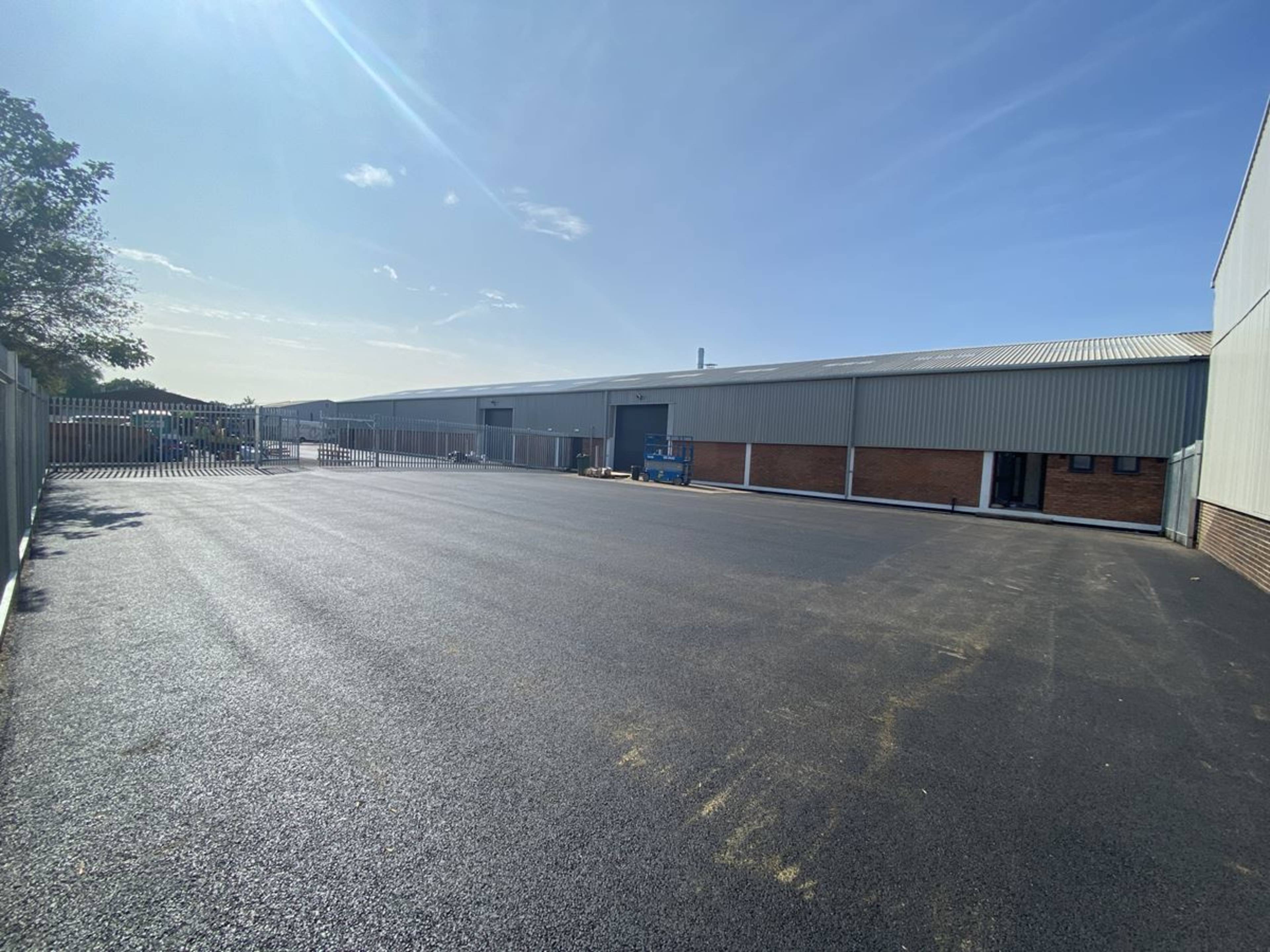 Units 20 & 25 Ashford Industrial Estate, Shield Drive, Feltham JLL