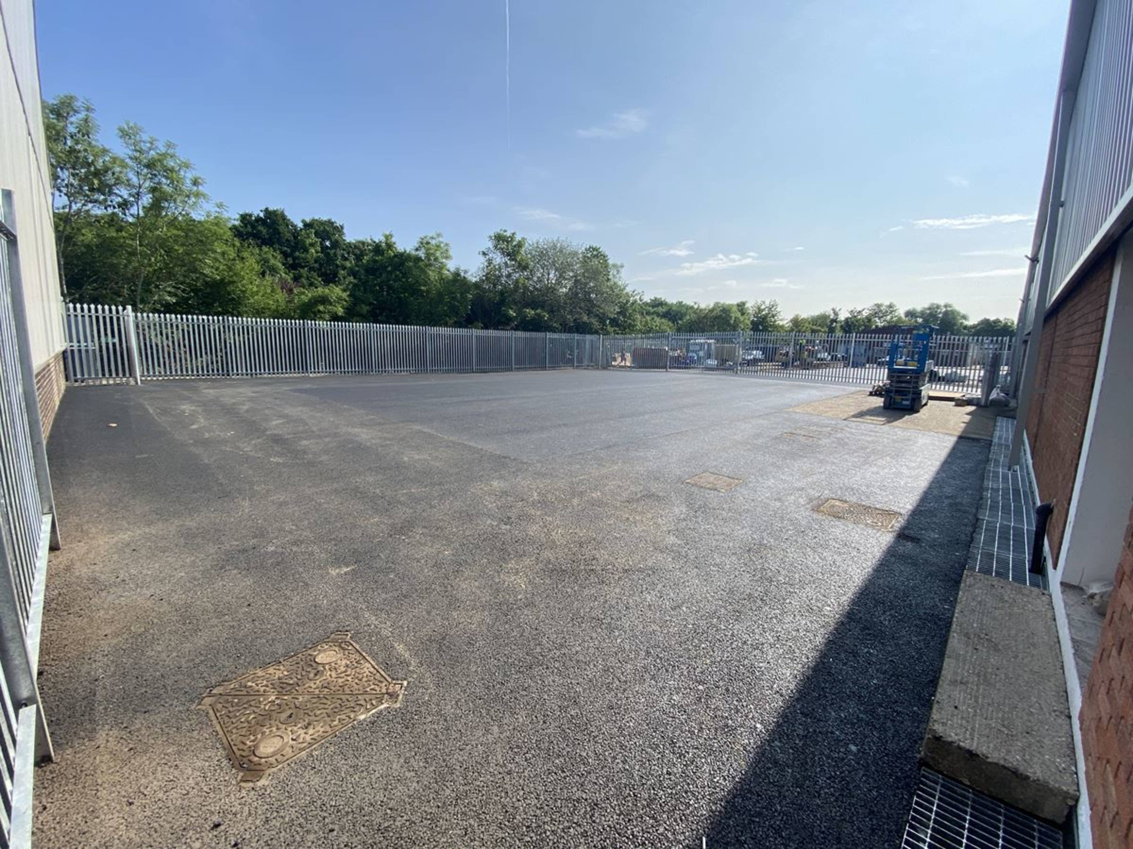 Units 20 & 25 Ashford Industrial Estate, Shield Drive, Feltham JLL