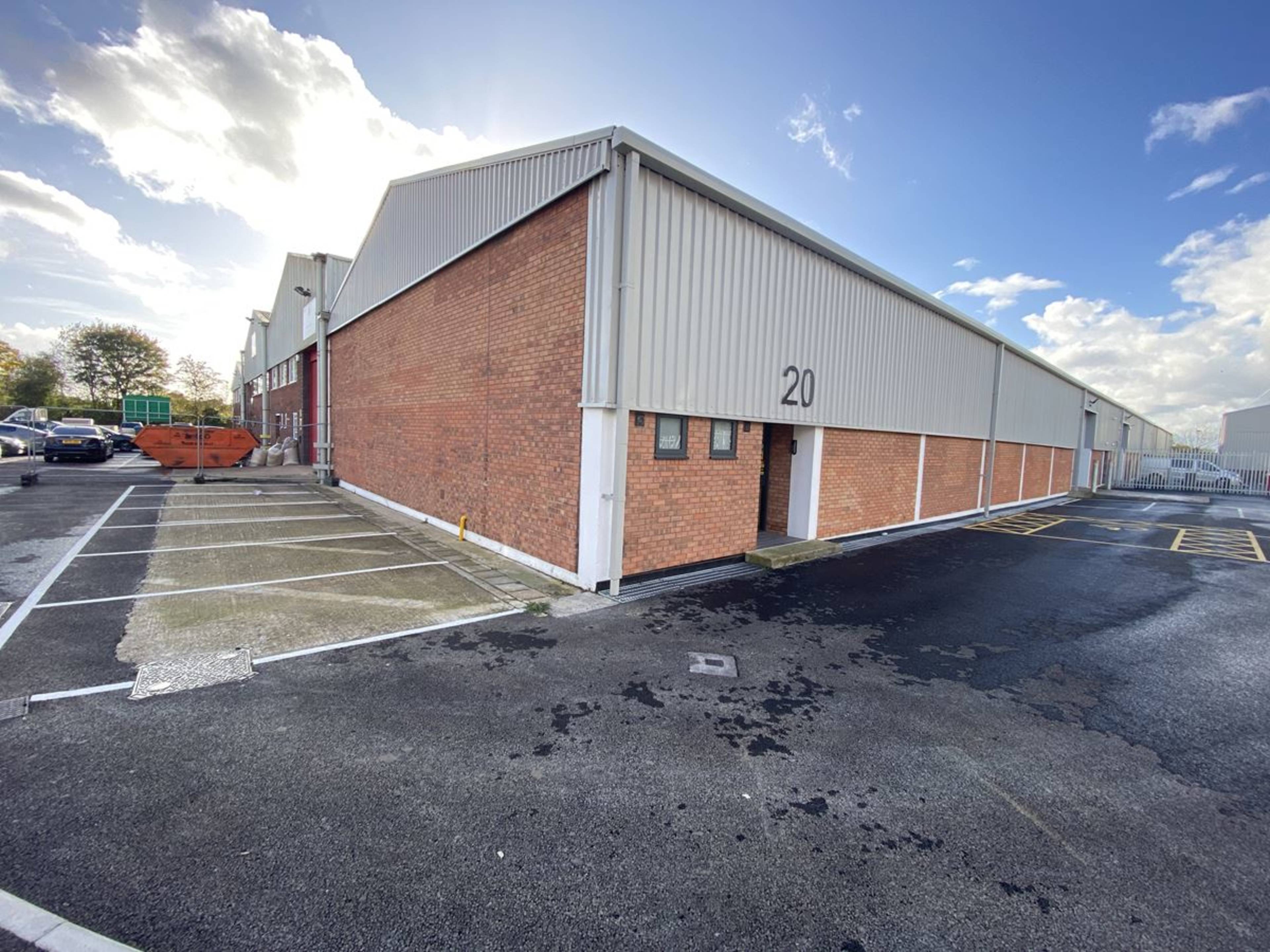 Unit 20, Ashford Industrial Estate, Shield Drive, Feltham JLL