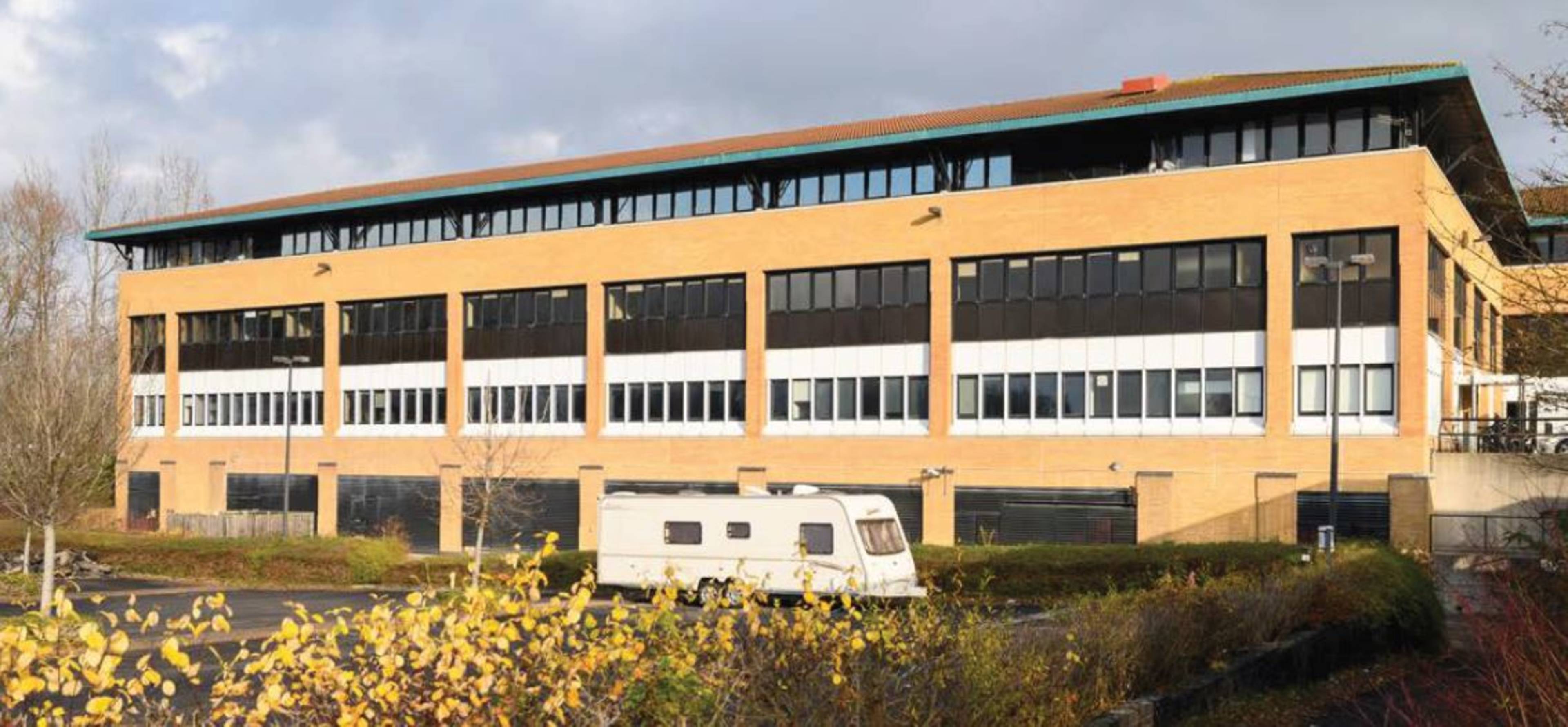 Parkview, Whitchurch Lane JLL Properties UK