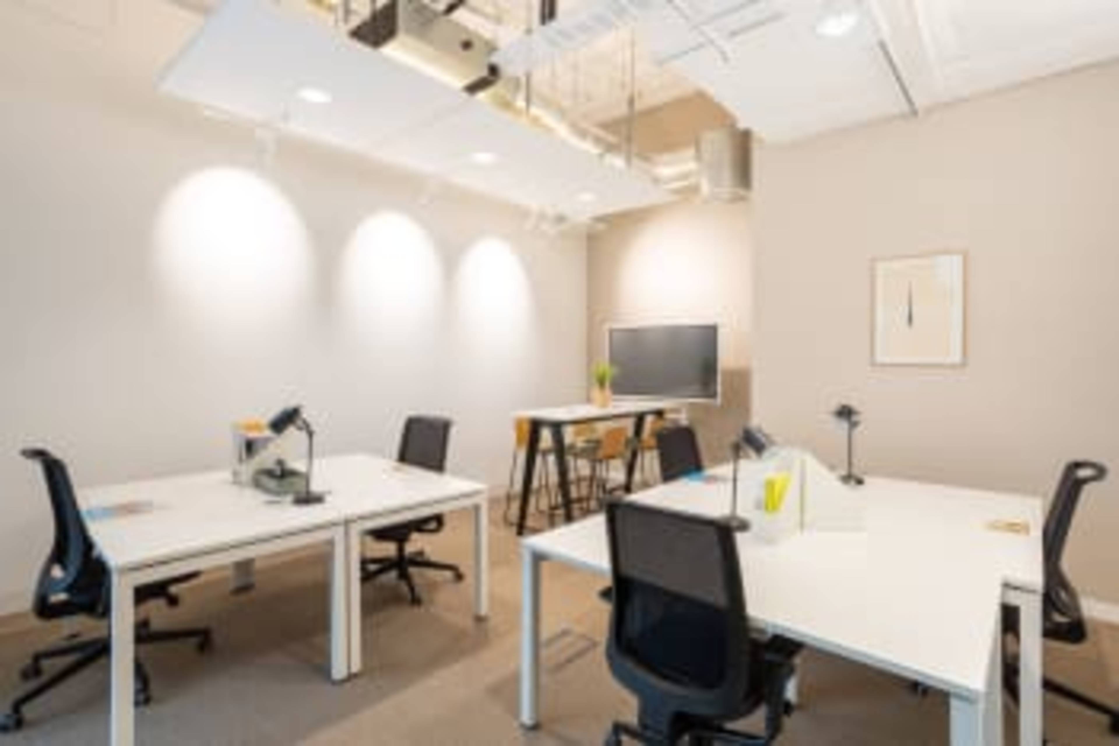 The Mailbox, Commercial Street JLL Properties UK