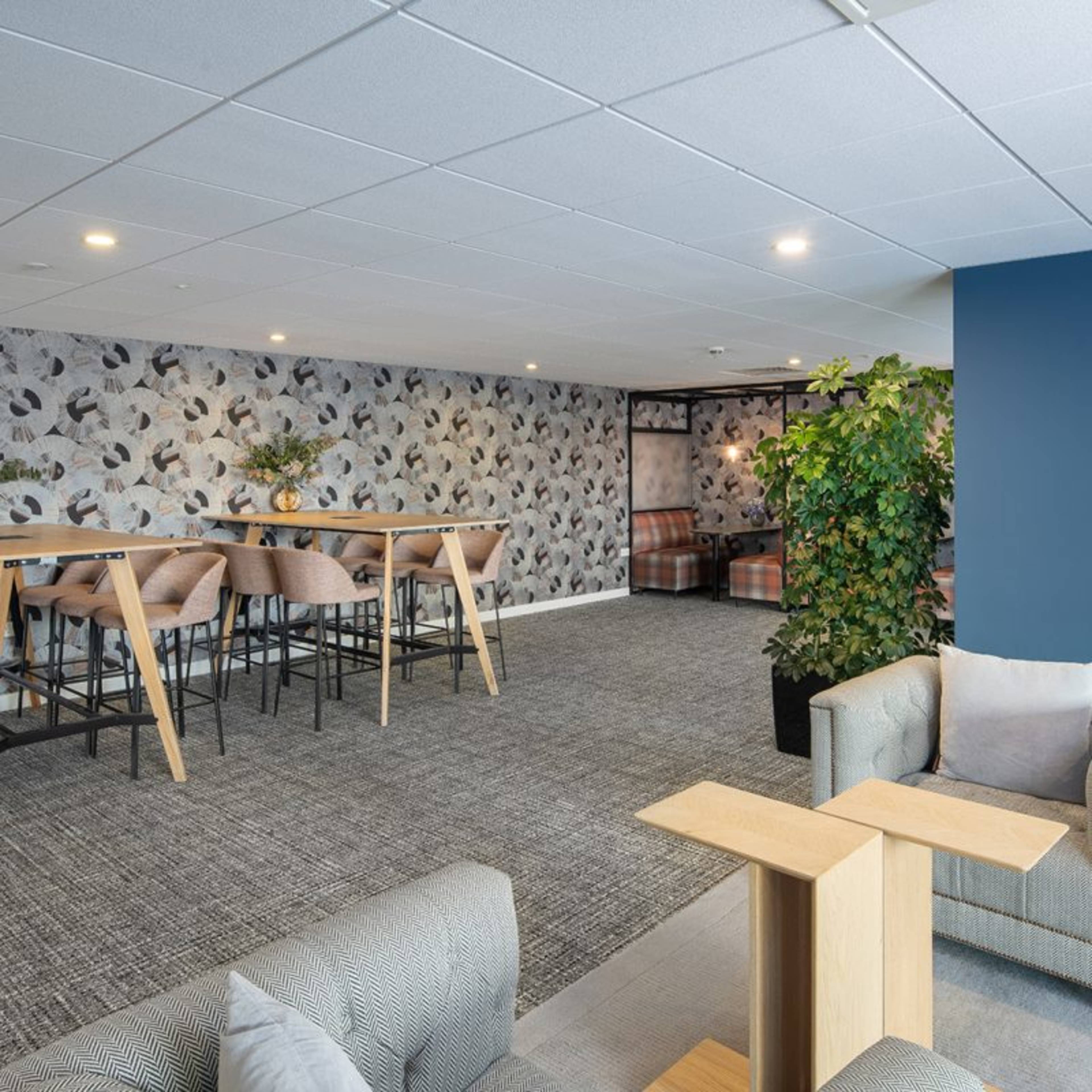 Farnborough, Farnborough Road JLL Properties UK